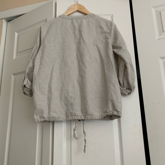 Linen blend buttoned top - Picture 7 of 8